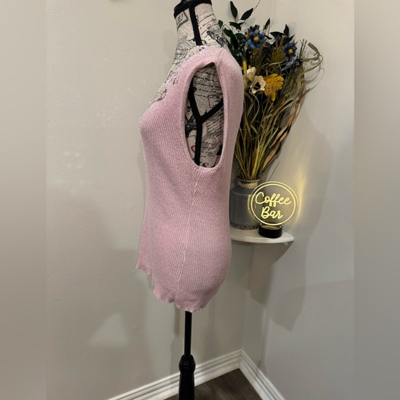 Lauren Michelle Pink metallic threading, Beading, & sequenced Fitted Top size XL - Picture 6 of 9